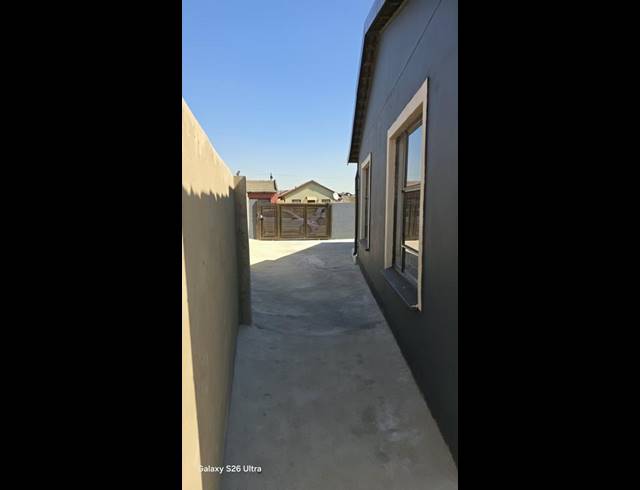 3 BEDROOM HOUSE FOR SALE IN MAOKENG